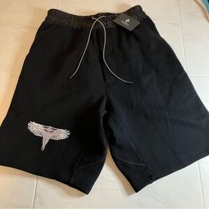 Marcelo Burton county of Milan black shorts. Size zips. Bird print. New!